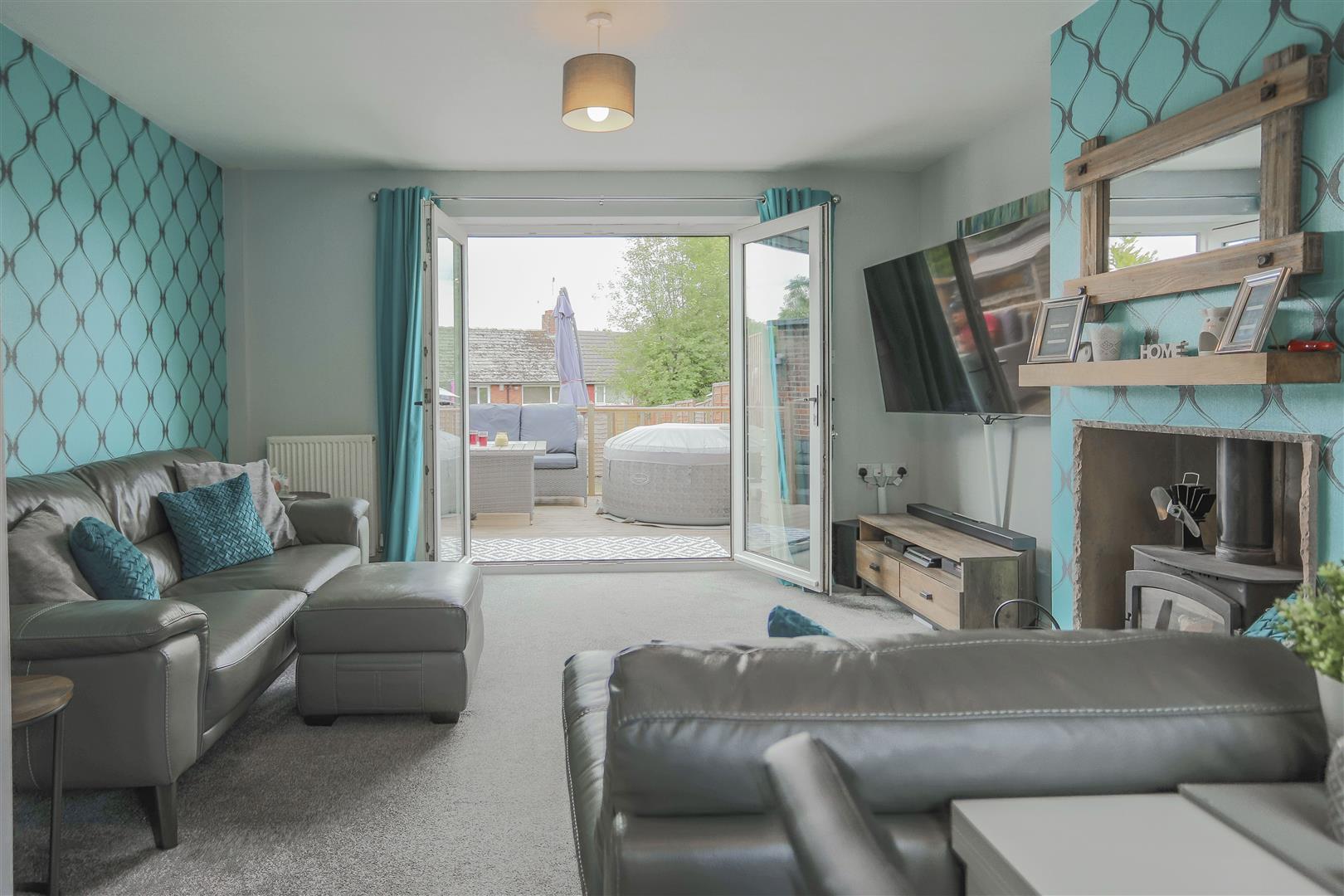 3 Bed Semi-detached House For Sale - Main Image